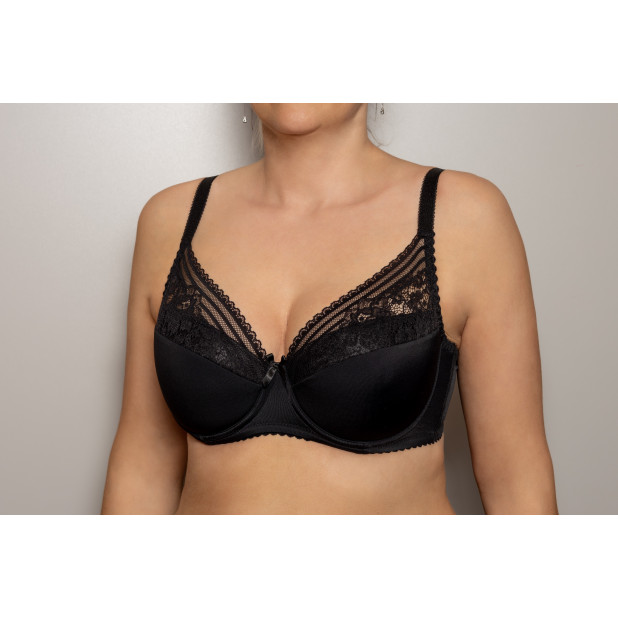 Juoda liemenėlė "Compliment"