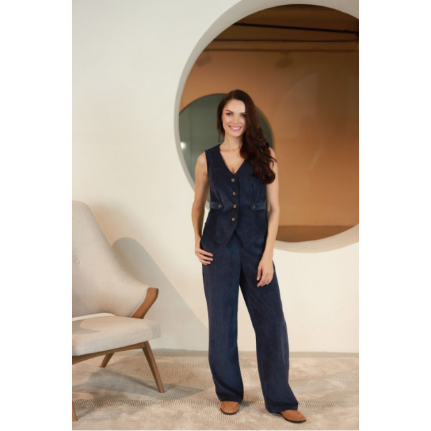 Tamsiai mėlyna liemenė...