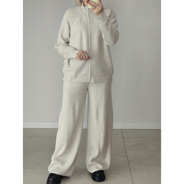 Šviesaus melanžo megzto...