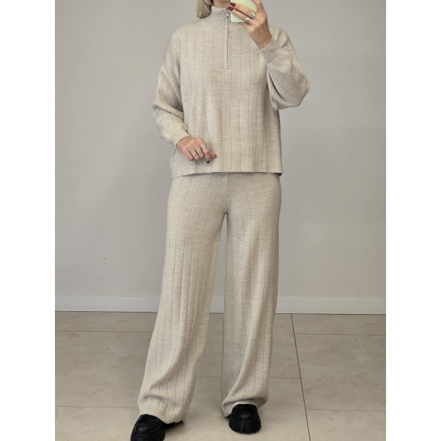 Šviesaus melanžo megzto...