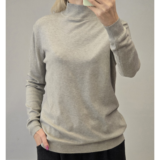 Late spalvos pusgolfis...