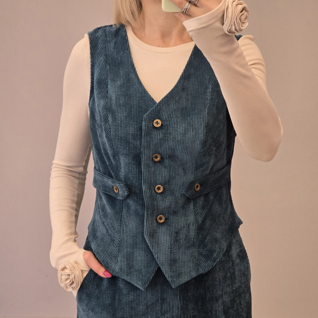 Turkio spalvos liemenė...