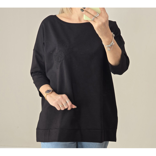 Juodas džemperis moterims...