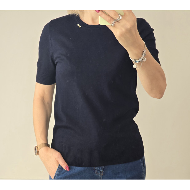 Tamsiai mėlyna palaidinė...