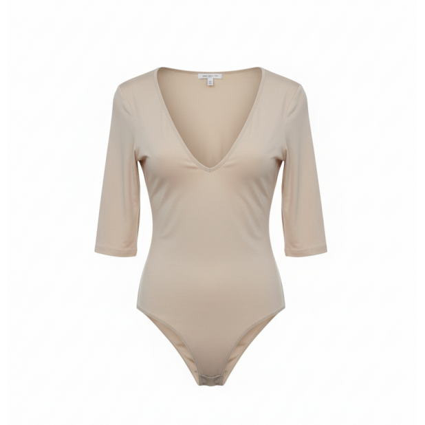 Kūno spalvos bodis su V...