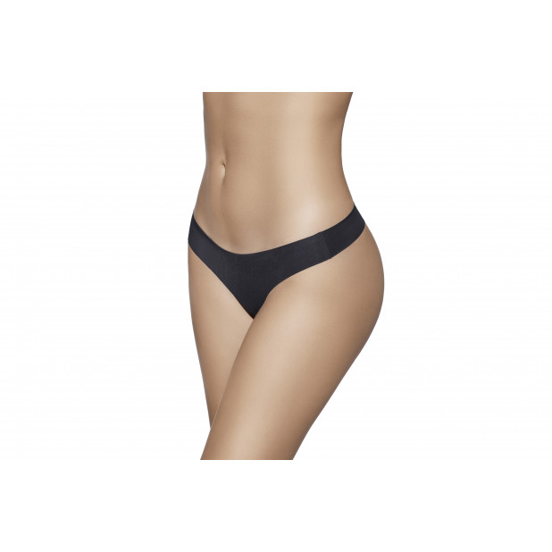 Juodi besiūliai stringai...