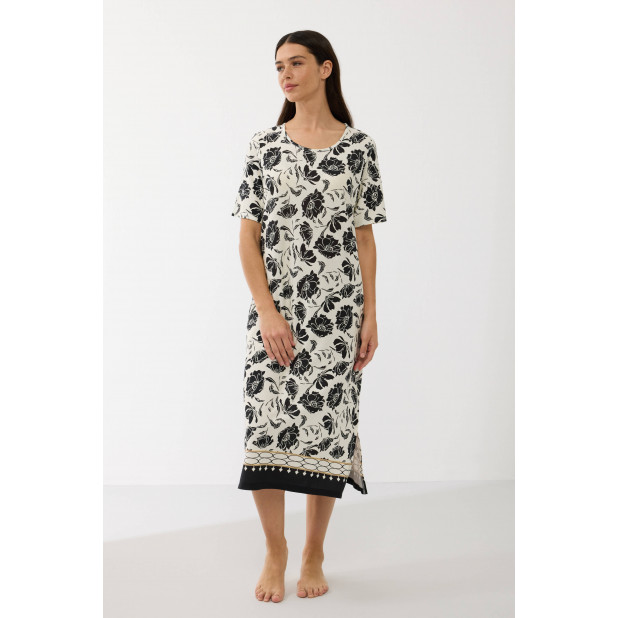 Naktiniai trumpomis...