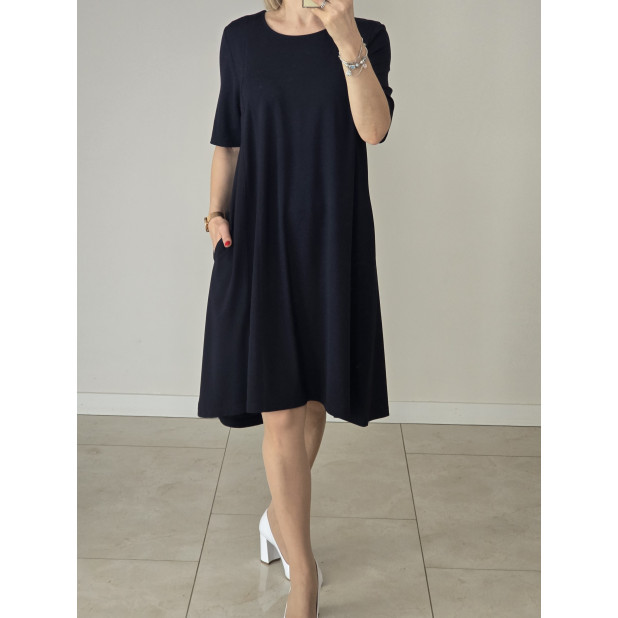 Tamsiai mėlyna suknelė...