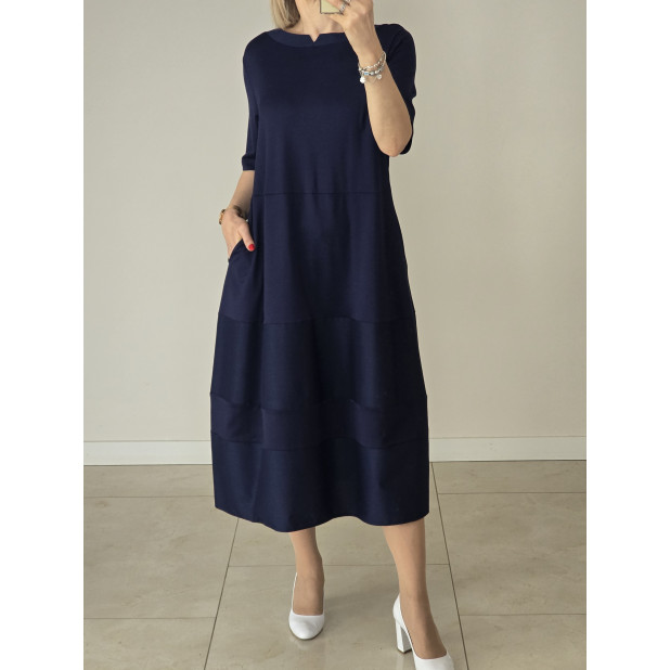 Tamsiai mėlyna suknelė...